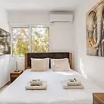 Urban Bay Apartamento *